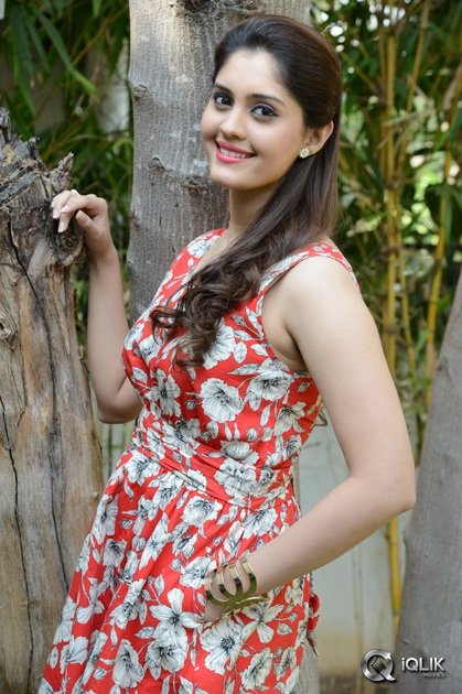 Surabhi-Interview-About-Express-Raja